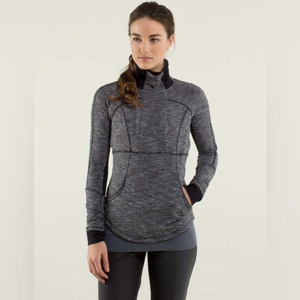 Lululemon Base Runner 1/2 Zip
Coco Pique Black size 4 EUC